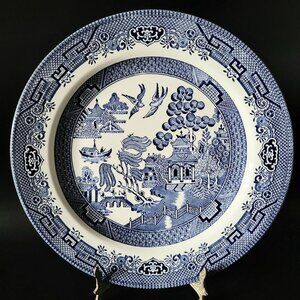 Churchill England Blue Willow Dinner Plate, Blue and White Chinoiserie